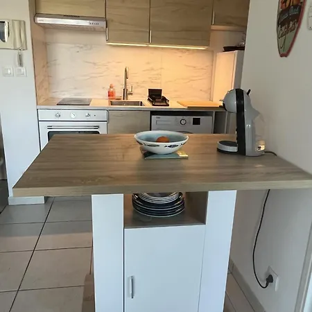 Appartement Lumineux Climatise Avec Terrasse La Ciotat Extérieur photo