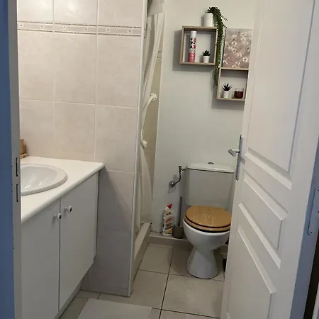 Appartement Lumineux Climatise Avec Terrasse La Ciotat Extérieur photo